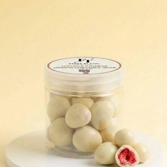 Strawberry white chocolate Dragee